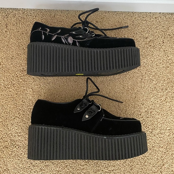 Demonia Platform Velvet Lace Ups - Picture 7 of 9